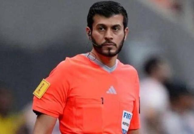 8868链接-阿联酋裁判组执法中印战 曾主吹中新战罚下李源一