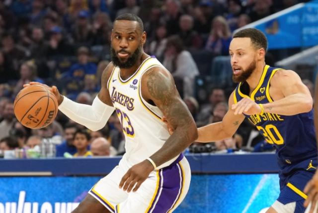 8868官网-【现场】附加赛席位争夺战 湖人遗憾不敌勇士